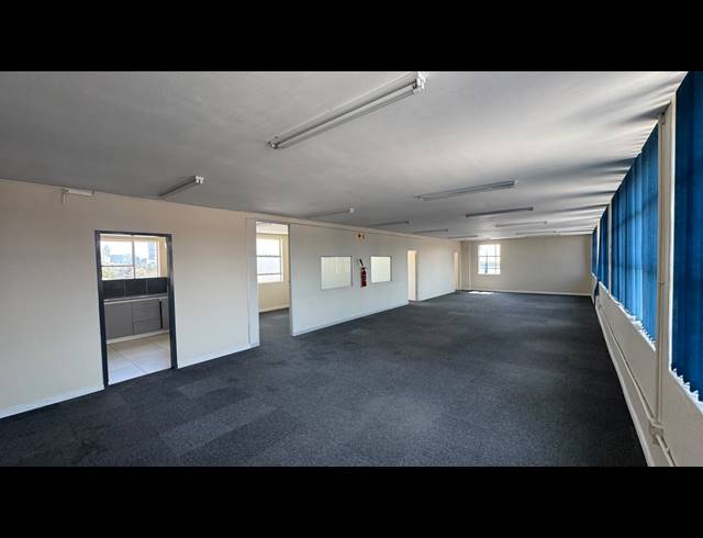 3,720M² WAREHOUSE TO LET IN WYNBERG
